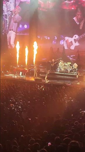 Journey live in concert