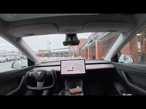 Tesla FSD Navigates the Rutland Plaza