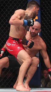 Este luchador debe mejorar su puntería #mma #ufc #fighter #ring #lucha | Mundo Box