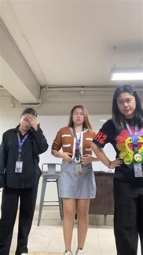 sayaw kasi tapos na computer networking 😎 @Jackelyn Omena @Therese