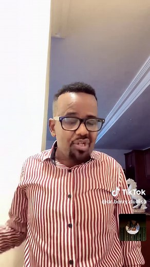 Hand Gestures Explained: Communication Skills at Home