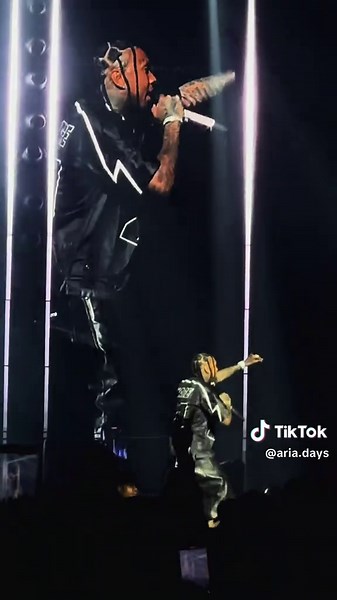 taste ❤️‍🔥❤️‍🔥 #tyga #taste #concert #fyp