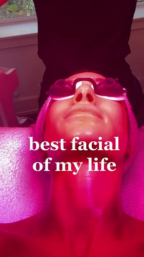 I was treating my skin like trash the past couple weeks but this honestly transformed my skin 😭🙌🏼✨ #facial #microdermabrasion #skinspirit #medspa #skintok #skincare @SkinSpirit #facialtreatment #selfcare