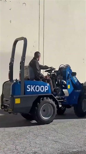 TYPHON SKOOP Loader Review | 2,200 lb Lifting Power, 25HP Kubota Diesel Compact Wheel Loader