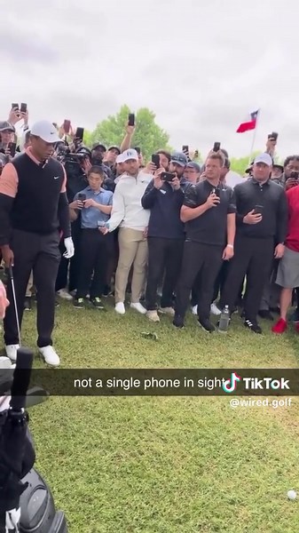 Why is everyone recording Tiger? #golf #golfer #golftiktok #golftok #golfcommunity