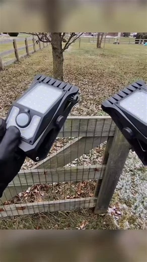 Your Daily Useful Finds with Grace on Instagram: "RUN! Solar-powered , motion-activated and clamps on in seconds No wires. No tools. No hassle. Bright light exactly when motion is detected, then shuts off to save power. Stick it anywhere, let the sun charge it, and forget about it #explorepage #solarlight #usefulgadgets"