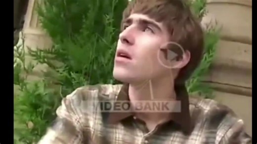 （中字）95超萌奶比巴黎采访 Liam Gallagher & Alan White Interview 1995 - Paris, France