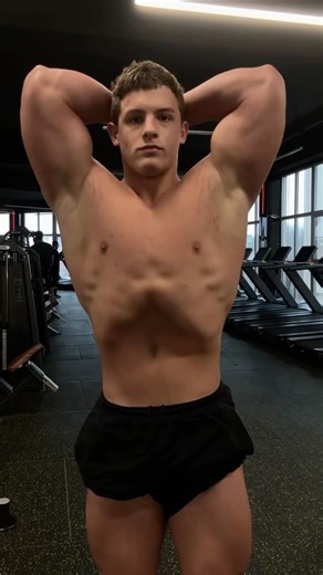 Hottest men working out