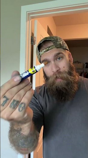 How to fix squeaky doors #DadHacks #DadTips #LifeHacks #EverydayFixes #DIYDad #shorts