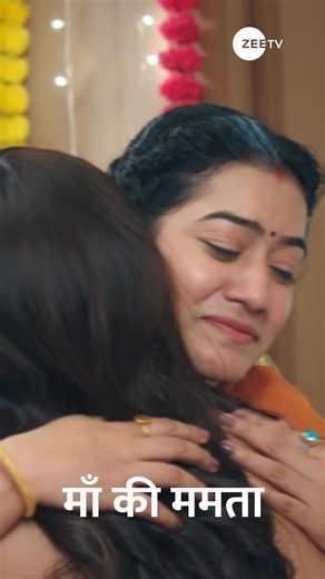 Jagriti ko pehenne mile Police ki vardi yahi hai Ganga ki bhagwaan ke paas arzi. Dekhiye #JagritiEkNayiSubah, har roz, raat 8:30 baje, sirf #ZeeTV par. #ZeeReelsDrop #PranjaliSingh #RachanaMistry #AnjaliBanerjee | ZEE TV
