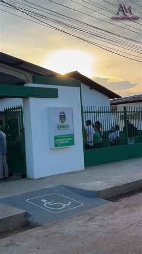 Aline Moura - Digital influencer on Instagram: "📚✨ A Escola Firmino Marques está de cara nova! Com salas climatizadas e uma Sala de Recursos Multifuncionais, agora nossos alunos contam com um ambiente mais acolhedor e inclusivo. ♿💛 A Secretária de Educação, @prof.socorro.amorim , garantiu que essa é a primeira de muitas revitalizações que virão! Juntos fazemos uma educação que cuida, transforma e inspira! 🌟 #EducaçãoParaTodos #Inclusão #CorrentePI #AEE #transformação"