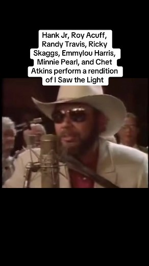 Country Legends Perform 'I Saw the Light'