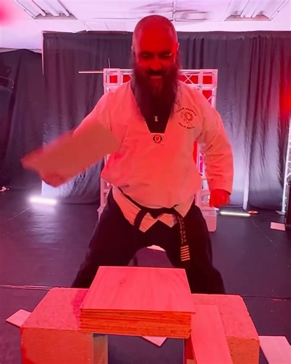 Martial Arts Self Defense Head Butt Technique & Speed put to the Test | Head Butt Board Speed Breaking Challenge #karate #martialarts #taekwondo #power | Point Fighter Live