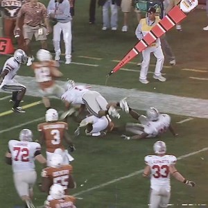 #TBT Colt McCoy takes it to the house as Texas defeats Ohio State in the 2009 Fiesta Bowl. #ThisIsTexas #HookEm | Texas Football