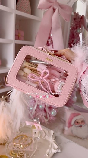 SLMISSGLAM BEAUTY💕 | Pinkmas is here!🎀Spread the holiday cheer with a touch of glam – our pink makeup brushes are perfect for gifting (or keeping for... | Instagram