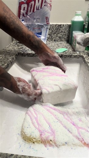 Satisfying Dish Soap and Sponge Squeezing ASMR