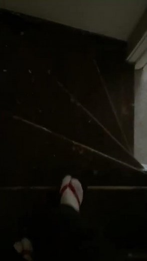Walking down creaky stairs sound