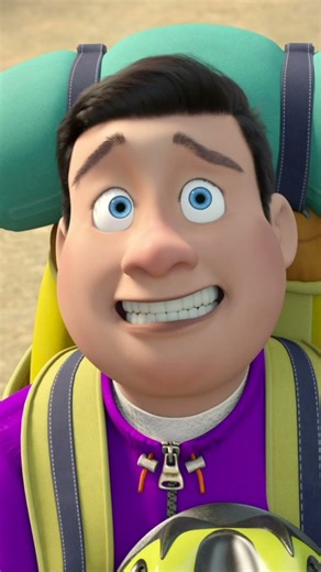 Michka vs Yeti : lequel faut-il craindre en premier ? 🐻🧌 #Shorts #UnVisiteurSurprise #mashaetmichka