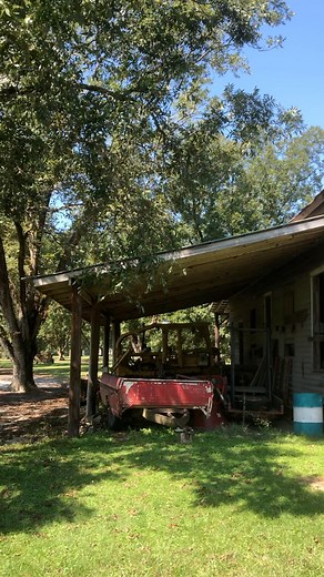 1.7K views · 76 reactions | 19th Century Southern Farm Life. #oldhouse #oldhouselove #architecture #house #photography #oldhouses #abandoned #home #ig #renovation #old #nature #oldhousecharm #vintage #architecturephotography #historicpreservation #travel #oldhome #history #oldbuilding #houses #interiordesign #photooftheday #interior #restoration #historic #preservation #victorianhouse #barns #dvfpreservationnation | Preservation Nation - Dustin Van Fleet | Facebook