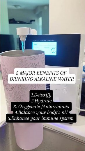 5 MAJOR BENEFITS OF DRINKING ALKALINE WATER 1️⃣DETOXIFY: Detoxify your body to remove normal acidic