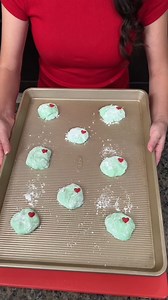 3 Ingredient Christmas Dessert! #christmas #easyrecipe #dessert This original video was produced by Patty C. | Home Hacks & Easy Snacks