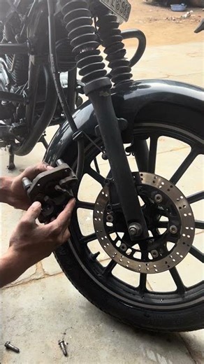 Avenger/pulsar Brake Pads Change Easy Diy #brakepads #brake #bikerepair #biker