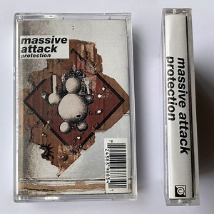 Massive Attack - Protection
