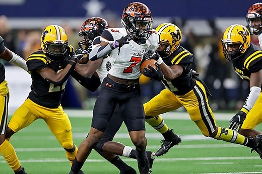 Top 50 defensive high school football players from Class of 2022 playing in the fall