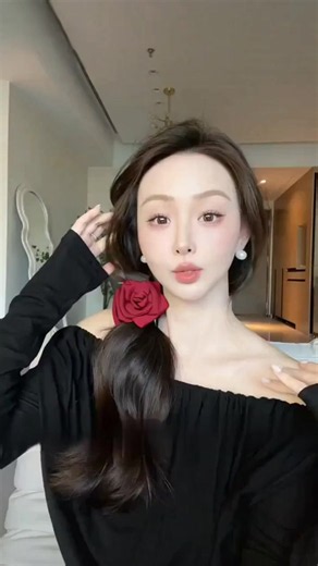 ฉันชอบกิ๊บติดผมรูปดอกกุหลาบอันนี้มากเลย! มันช่วยเสริมลุคโดยรวมให้ดูดีขึ้นจริงๆ~ #กิ๊บติดผมดอกกุหลาบ #สไตล์คนดัง #กิ๊บติดผมใช้กัน #เครื่องประดับผมสุดเก๋ #ไม่ต้องดีที่สุดสําหรับใคร
