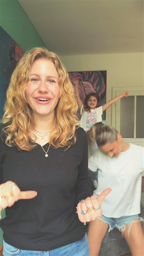 Sisterhood 😌❤️🥰 #iliaswelt #sisterhood #viral #dance #sisters #new #reel #ragebait #fun