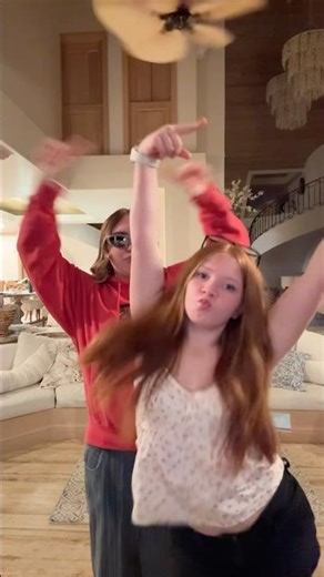 Let’s go !!!! #16kids #ootd #notenoughnelsons #nenfam #mauihouse #maui