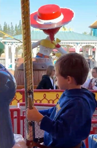 Perfect Family Ride- Jessie’s Critter Carousel at Disneyland’s California Adventure Park #disney