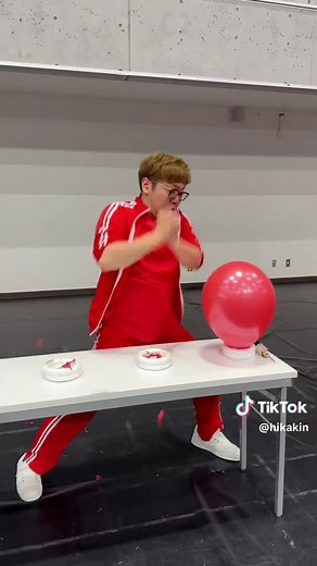 風船割りの達人ヒカキンと吉田沙保里の挑戦
