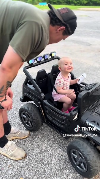 Big Brother Teaches Little Sister Remote Control Skills