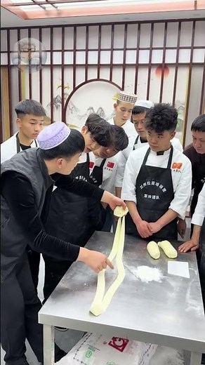 Learn Spaghetti from a Pro Chef! 👨‍🍳✨