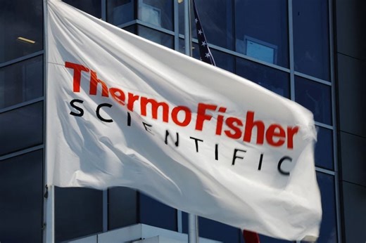 Thermo Fisher remporte des contrats alors que la production pharmaceutique se relocalise aux États-Unis, selon son PDG