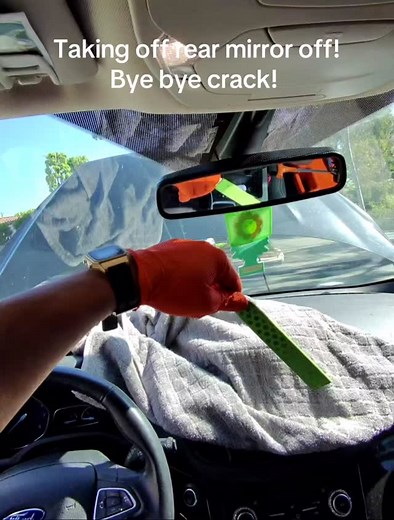 Trying a new tool to take off rear view mirror covers! I love this tool! Bye bye crack! Orange County, CA 7142003136 #autoglassrepair #autoglassreplacement #ford #autorepairshop | David Do
