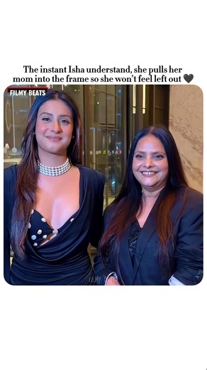 She chose her mom over the moment ❤ #ishamalviya #bollywood #biggboss #trendingnow #shortvideo #yt