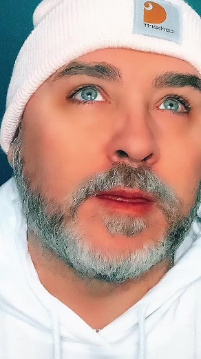 Explore the Style of a Carhartt Hoodie in Fashion