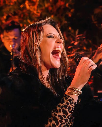 Call You Home for Kelvin Jones. 🏘 What a songwriter and a musician. ❤️ It's been a pleasure getting to know him, his stories, hardships and successes. Love from the English side! 🔥 | Floor Jansen