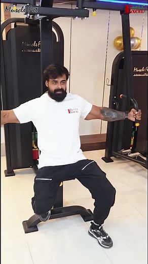 💪 Transform Your Upper Body with the Reverse Pec Dec Fly!