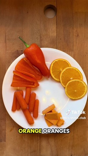 🍊 EASY SNACK PLATE DAY 14 of 14! #easysnack #snacks #snack #snackplate #easy #fyp #orange #carrot #puff #pepper #cheese #snackseries