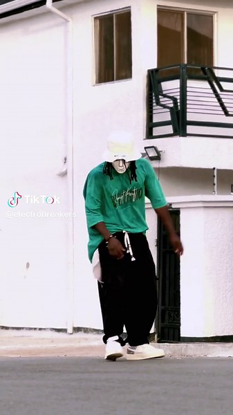 Electrobreakers: Dance Moves from Ecuador