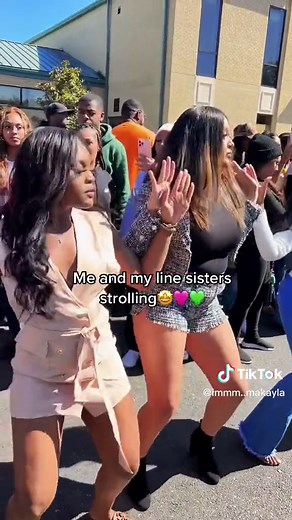 Southern University AKA Stroll Line Dance with Sisters