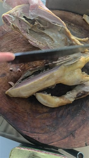 FoodMe Vlog on Instagram: "Perfect Duck Meat Cuts! So Juicy and Delicious 🤤🔥. #fyp #trending #viral #top #fbreels #reelsfb #viralreels #reelsviral #videoviral #streetfood #food #foodie #foodreels #foodviral #viralfood #FoodMe #Satisfyingfood #FoodMeVlog #YummyCut"