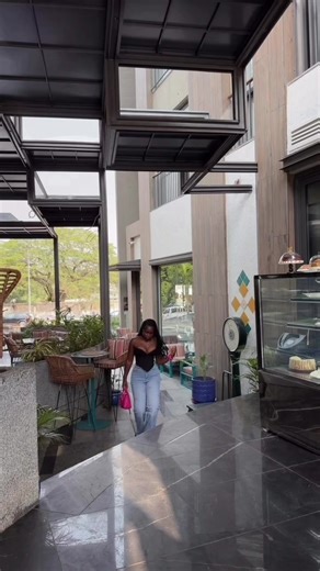 #CapCut visited @Belladolcevita_gh , review coming soon…🤭 Hair:@BBL Cosert top:@Wilhelmina _Corset_Top_Vendor Earrings and bracelet:@Luxury By Esta Jewelries ✨🛍️ Jeans: Seamline luxe #fypppppppppppppp #fypviralシ #makemefamous #foodreview