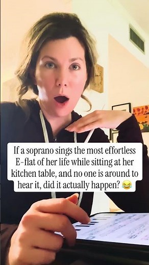 How to sing high notes effortlessly⬇️ #opera #vocaltechnique #operasinger #coloratura #voicelessons