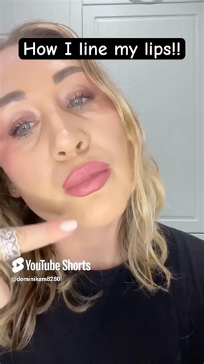 THE ULTIMATE LIPLINER HACK How to outline your lips #how to #makeuphacks #beautytips #beautycreator
