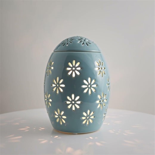 Easter Garden Blue Warmer Easter #easter #homedecor #eastereggs