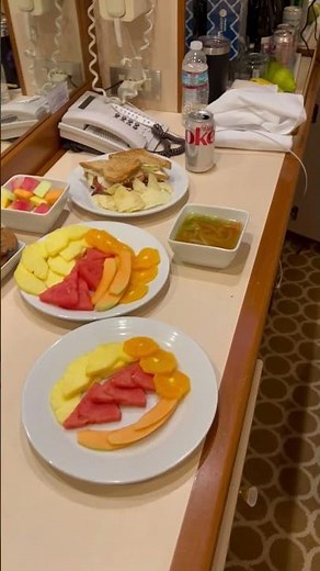 How, What and When Can You Order Room Service on Princess Cruises 🚢?